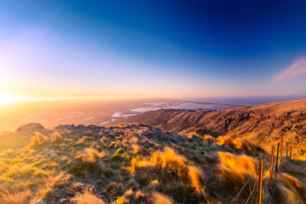 ōtautahi christchurch, coucher de soleil, jour clair - christchurch photos et images de collection