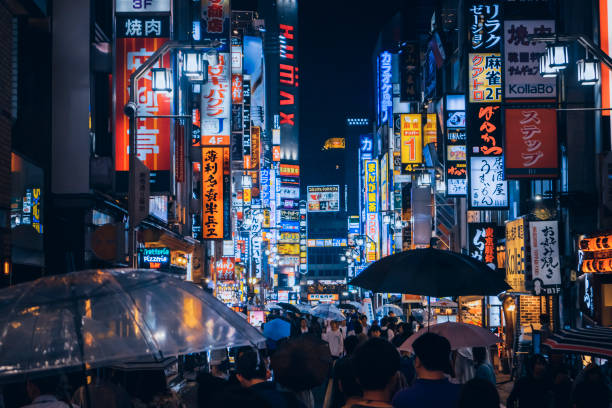 istock Crowds and neon in Kabukicho 1329360157