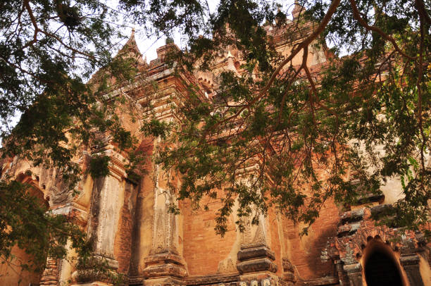 dhammayangyi pagoda paya pagoda chedi templo en bagan o ciudad pagana patrimonio antiguo en mandalay de myanmar o birmania - pagoda bagan tourism paya fotografías e imágenes de stock