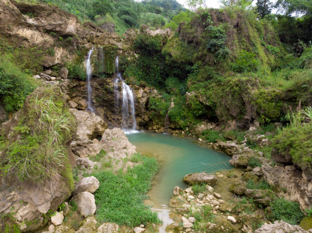 bella cascata nella provincia di moc chau nel nord del vietnam - length south high up climate foto e immagini stock