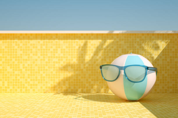여름 휴가 및 여행 컨셉, 선글라스를 착용한 비치 볼 - swimming pool party summer beach ball 뉴스 사진 이미지