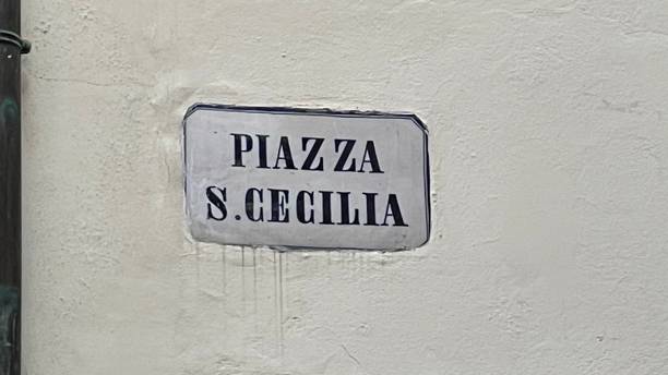 istock License plate Piazza Santa Cecilia, Florence 1329483391