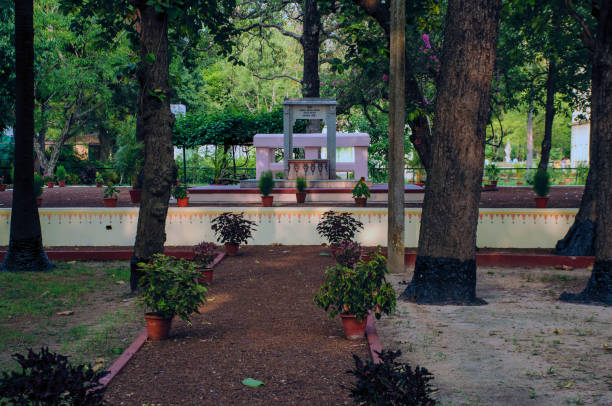 Chhatimtala as it is called is the spot that symbolizes the starting point of Santiniketan, Poet Rabindranath, like his father Debendranath Tagore would sit in meditation here, under the chhatim trees during sunset to meditating on the one Supreme God.