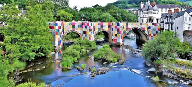 ponti di llangollen non muri - dee river river denbighshire wales foto e immagini stock