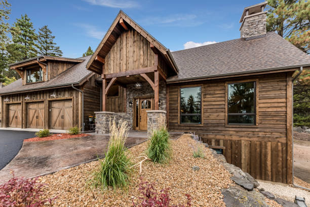 istock Large home out in the country 1329620792