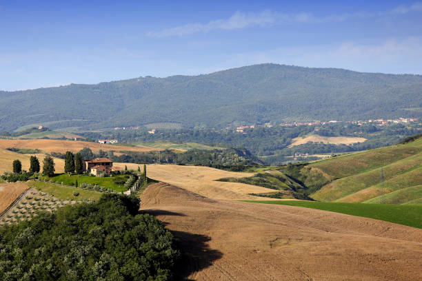 istock Crete Senesi, siena, tuscany, italy 1329870444