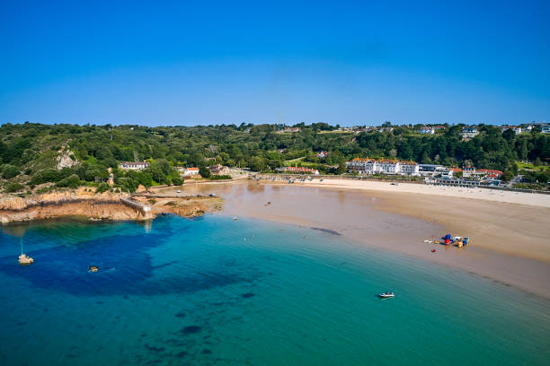 сент-бреладес бэй - jersey uk nature landscape стоковые фото и изображения