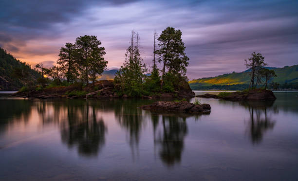 istock Gordon Bay Lake Cowichan 1329939165