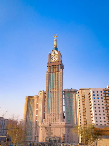 Zam-zam Tower or Clock Tower. Abraj Al Bait outside of Masjid Haram. A landmark of Mecca Mecca , Saudi Arabia , Oct/22/2020 : Zam-zam Tower or Clock Tower is the tallest clock tower in the world. Abraj Al Bait outside of Masjidil Haram, a holiest mosque for muslim. A landmark of Mecca makkah royal clock tower stock pictures, royalty-free photos & images