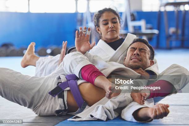 Jiujitsu Submission Hold Stock Photo - Download Image Now - Chokehold,  Jujitsu, Choking - iStock