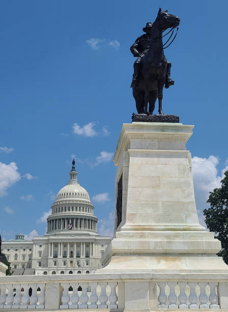 istock United States Capitol Building, Union Square 1330075732