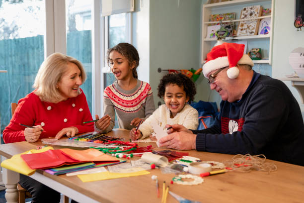 istock Christmas Crafts With The Kids 1330212957