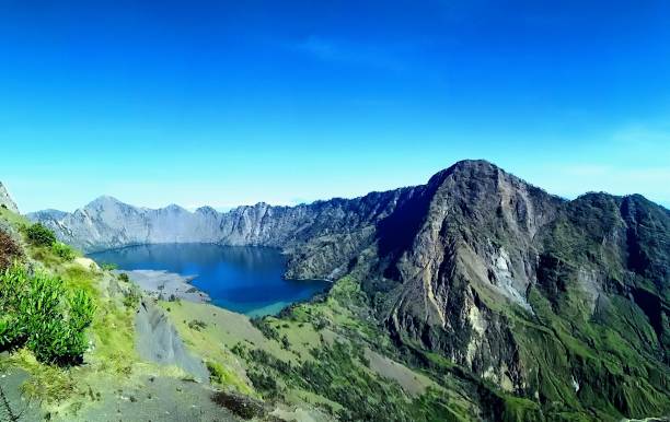 istock Montain of Rinjani 1330239597