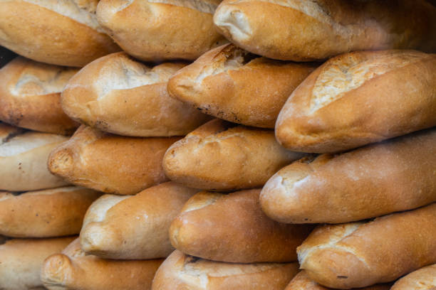 pain de pain fabriqué de style traditionnel turc - pain photos et images de collection