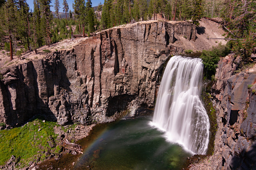 Rainbow Falls in Devils Postpile National Monument