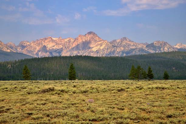istock Sawtooth Mountains of Idaho 1330470586