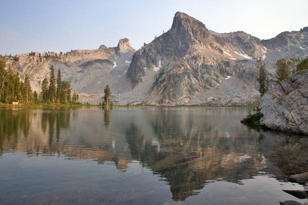 istock Sawtooth Mountains of Idaho 1330470594