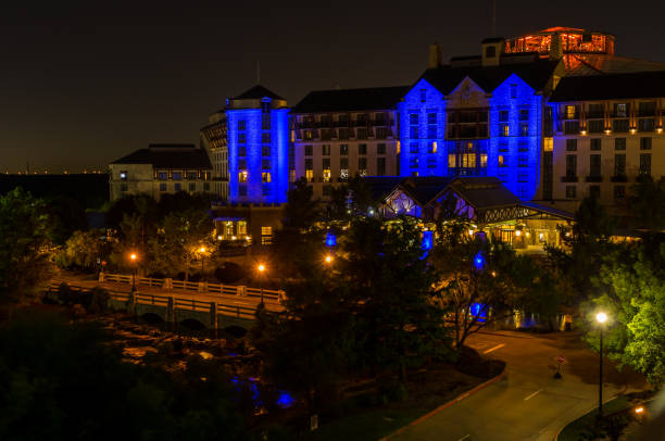 View from above at the Gaylord Texan Resort building at twilight Grapevine, Texas, USA - June 16th, 2021: View from above at the Gaylord Texan Resort building at twilight grapevine texas city stock pictures, royalty-free photos & images