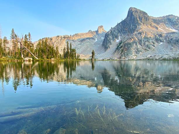 istock Sawtooth Mountains of Idaho 1330615046