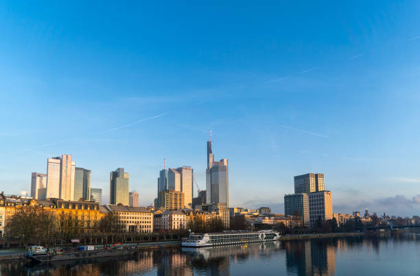 skyline frankfurtu, niemcy; europejski bank centralny, międzynarodowe centrum finansowe - frankfurt contemporary architecture beauty zdjęcia i obrazy z banku zdjęć