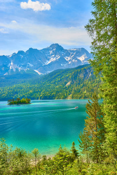 istock Picturesque Lake Eibsee 1330877053