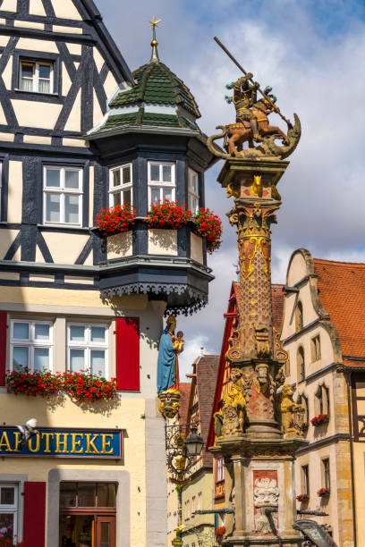 ハーフ・トンベレド・ハウス、マリエン=アポテーク、ローテンブルク・オプ・デア・タウバー、ドイツ - rothenburg old town tourism travel ストックフォトと画像