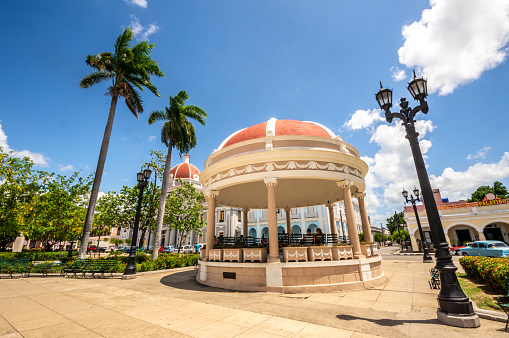August 6, 2018 - Cienfuegos, Cuba: View of José Martí Park in this Cuban town. In the background is the town hall. The historic center of Cienfuegos is listed as UNESCO World Heritage Site.