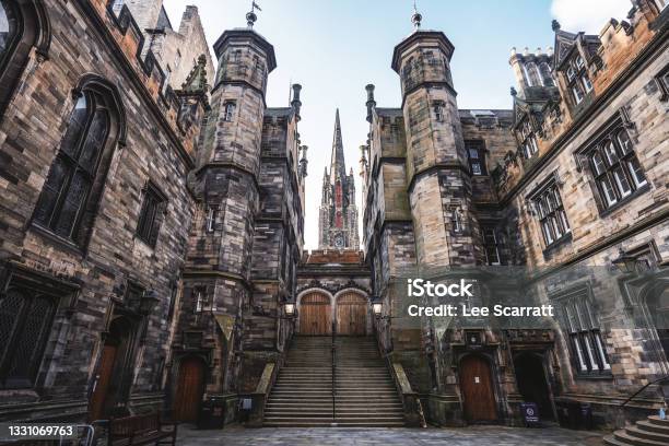 School Of Divinity New College The University Of Edinburgh Scotland Stock Photo - Download Image Now