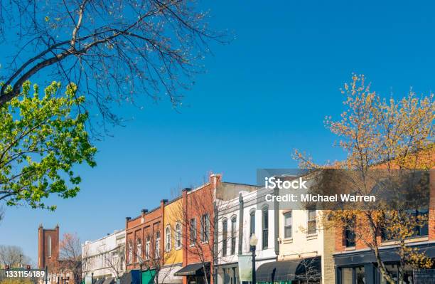 Small Town America Shops Stock Photo - Download Image Now - Small Town America, Tennessee, Retail