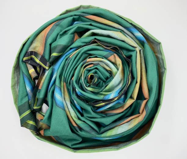 istock Sarong and flower 1331197523
