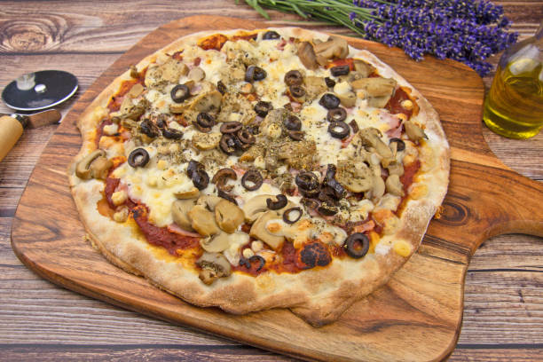 istock ham pizza and mushrooms 1331236969