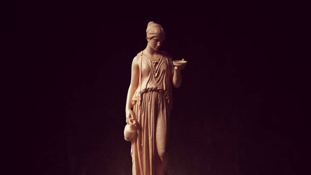 hebe diosa de la mitología clásica juvenil derramando la bebida de la inmortalidad - roman statue angel rome fotografías e imágenes de stock
