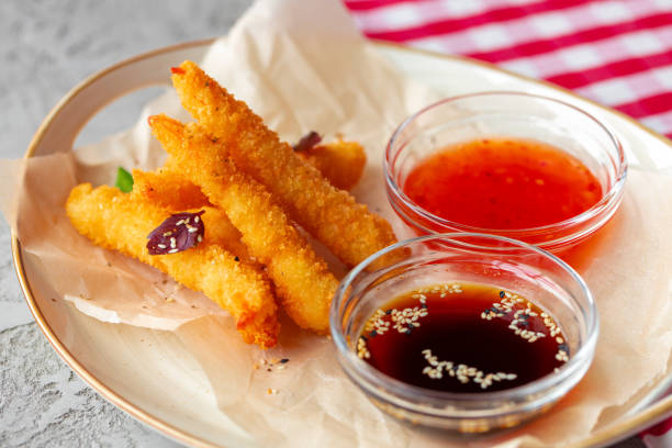 istock Deep fried shrimps served with sauce on plate 1331285737
