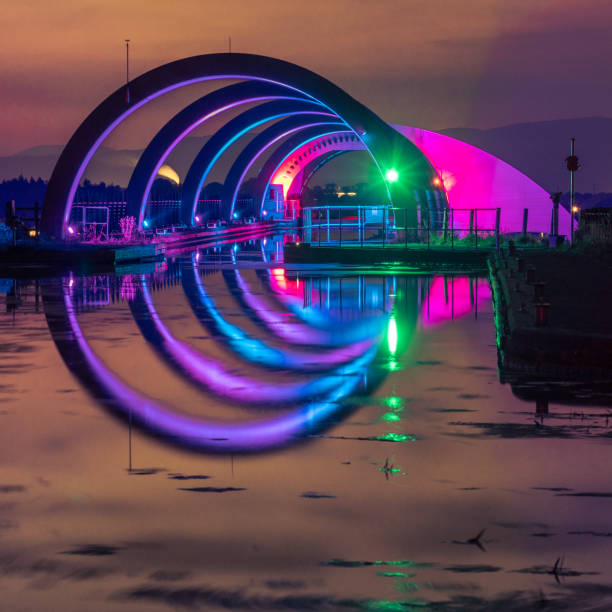 istock Green light at Falkirk Wheel 1331289669