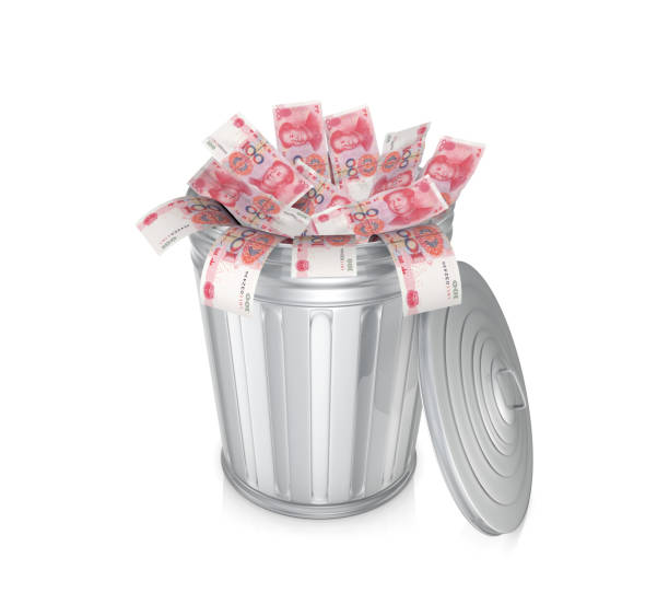 istock Yuan money garbage trash 1331350793