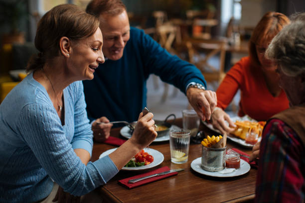 istock No one makes you laugh like your best friend does 1331541770