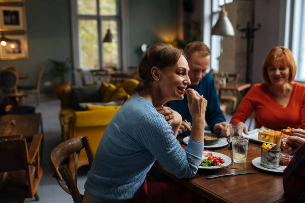 istock To another year of friendship 1331541771