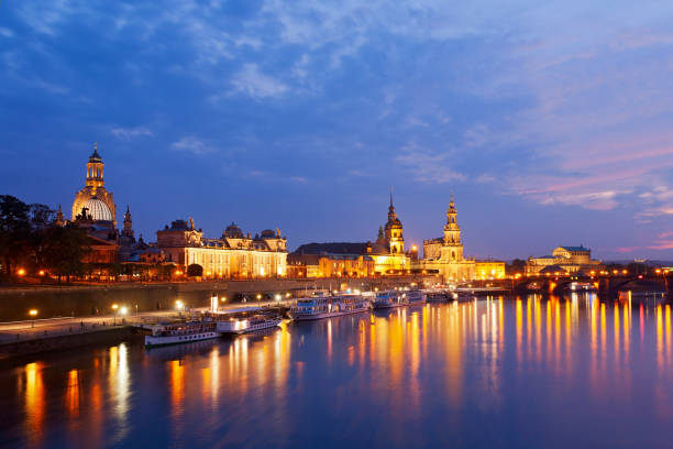 istock Night shot of Dresden, Germany 1331598612