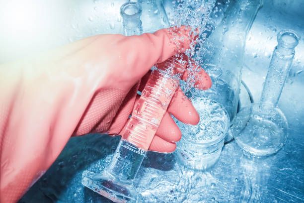 istock Clean the chemical glass 1331650987