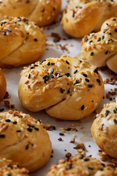 istock Everything Bagel Spiced Garlic Knots 1331663900