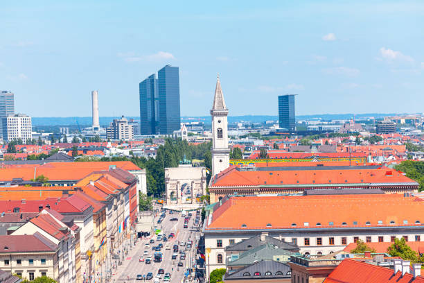 Munich cityscape , streets and architecture Munich cityscape , streets and architecture . Siegestor Triumphal arch in Munich siegestor stock pictures, royalty-free photos & images