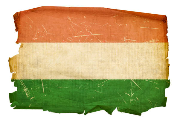 hongrie drapeau vieux, isolé sur fond blanc - drapeau hongrois photos et images de collection