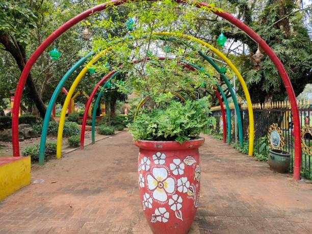 istock A clean and beautiful city park 1331791922