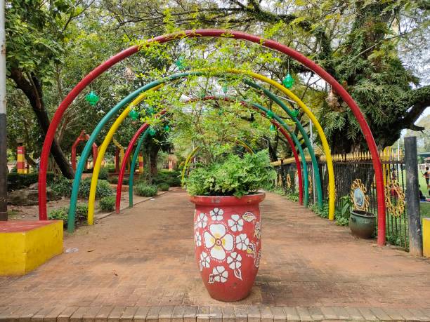 istock A clean and beautiful city park 1331794167