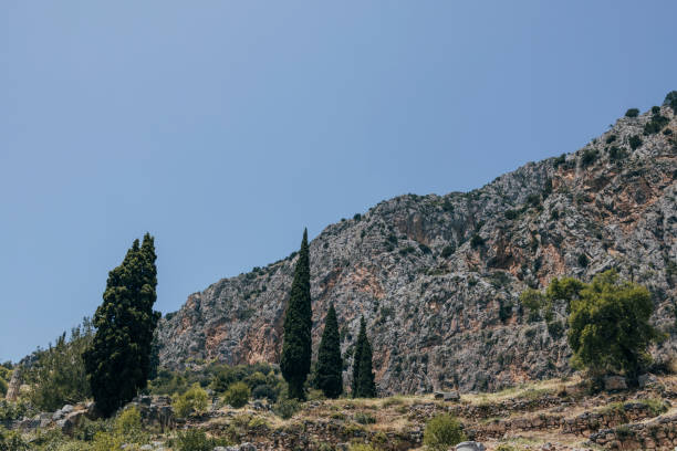 impresionante paisaje de montaña en grecia - splash mountain fotografías e imágenes de stock