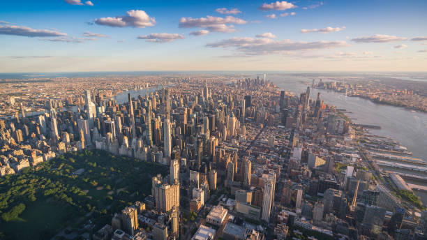 aerial view of new york city manhattan skyline skyscrapers, ny, usa - midtown-manhattan imagens e fotografias de stock