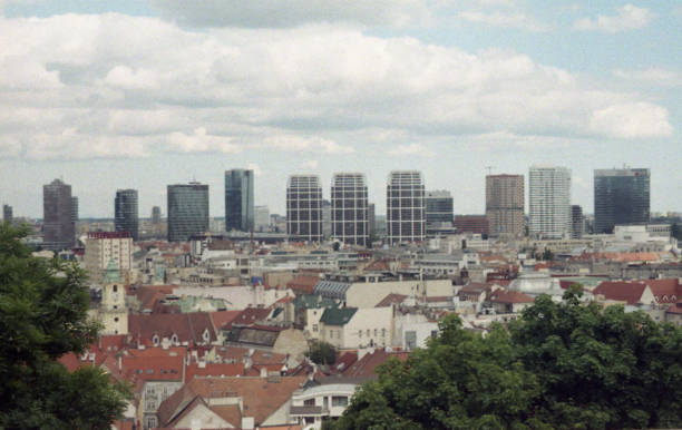 Film: Fujifilm Superia X-TRA 400\nCamera: Minolta Family Zoom II\nLocation: Bratislava, Slovakia