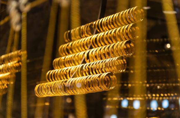 istock Jewelry store 1332007090