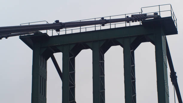 istock Structure of the Marmande bridge 1332013655