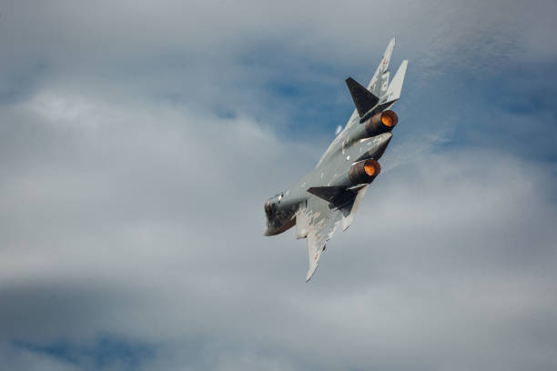 istock Modern tactical jet fighter at the sky 1332067398